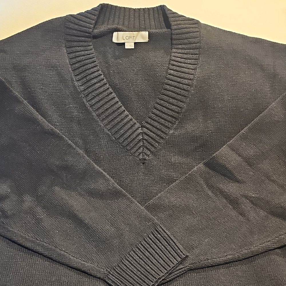 LOFT Womans Poly Cotton Blend Black V-Neck Sweater Womans XL